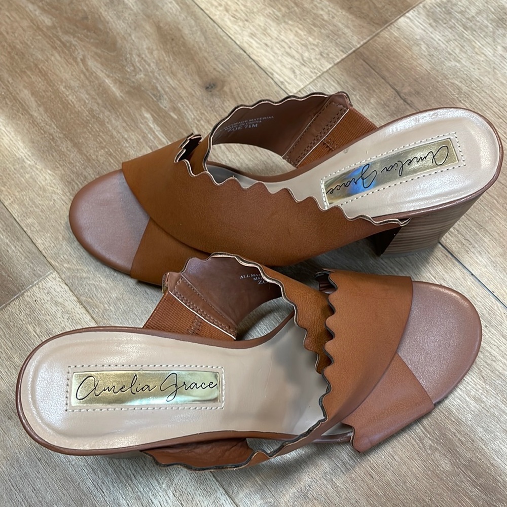 Amelia Grace Zoe Brown Sandal!